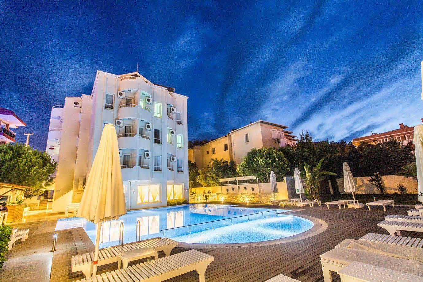 Otel Yeni Çeşme Eksteriør bilde